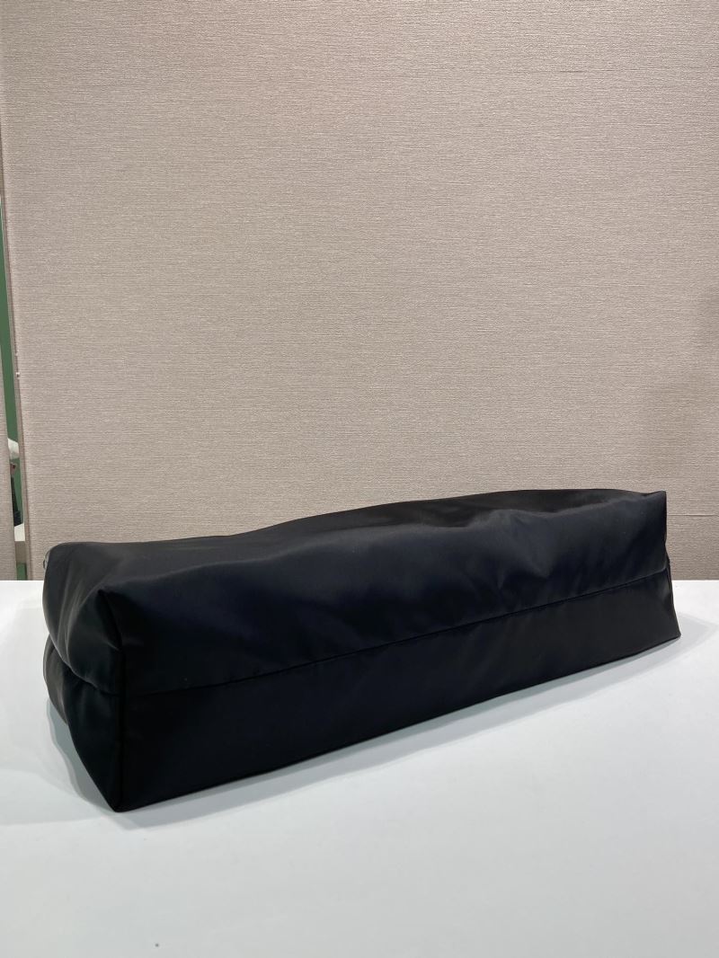 Pra*a tote bags